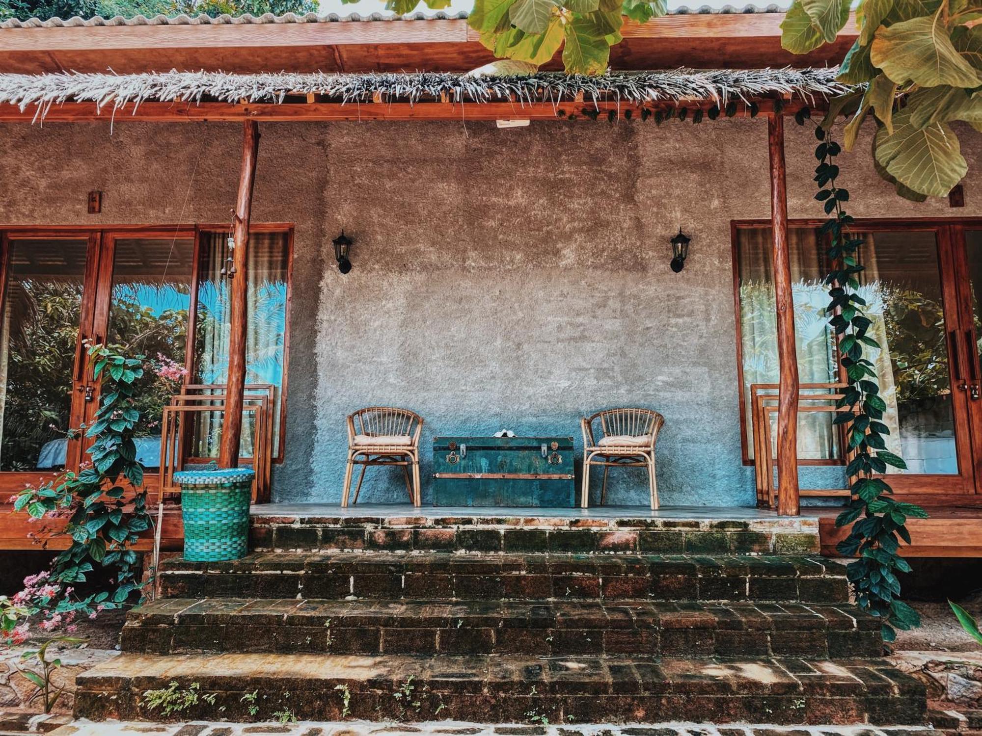 Basa-Basi Lodge Karimunjawa Exterior foto