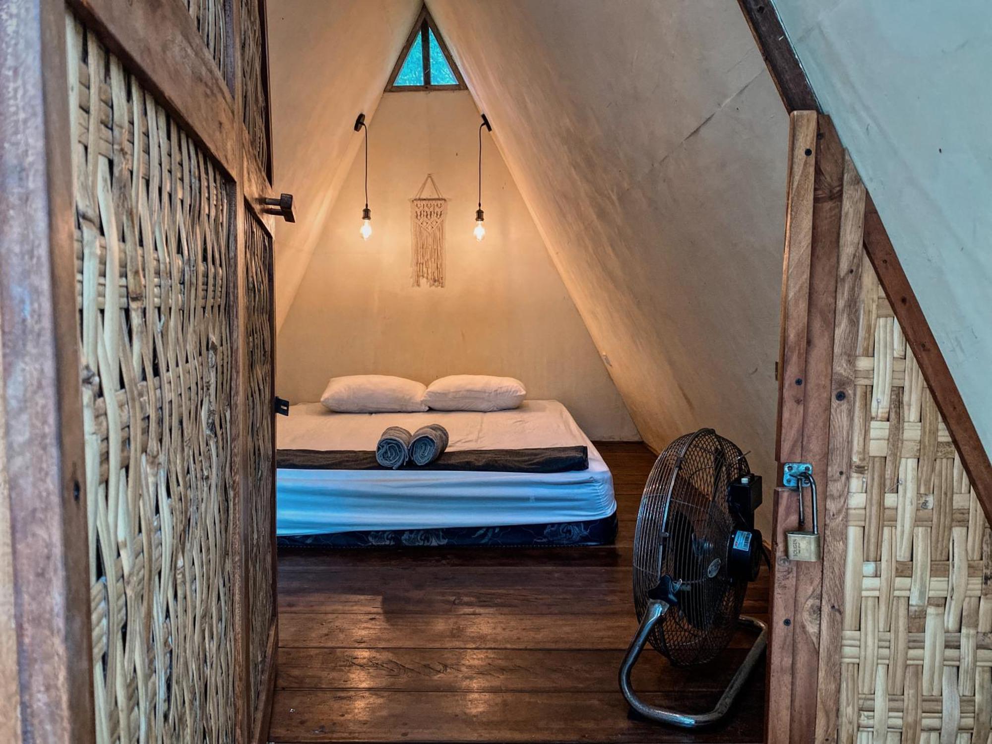 Basa-Basi Lodge Karimunjawa Exterior foto